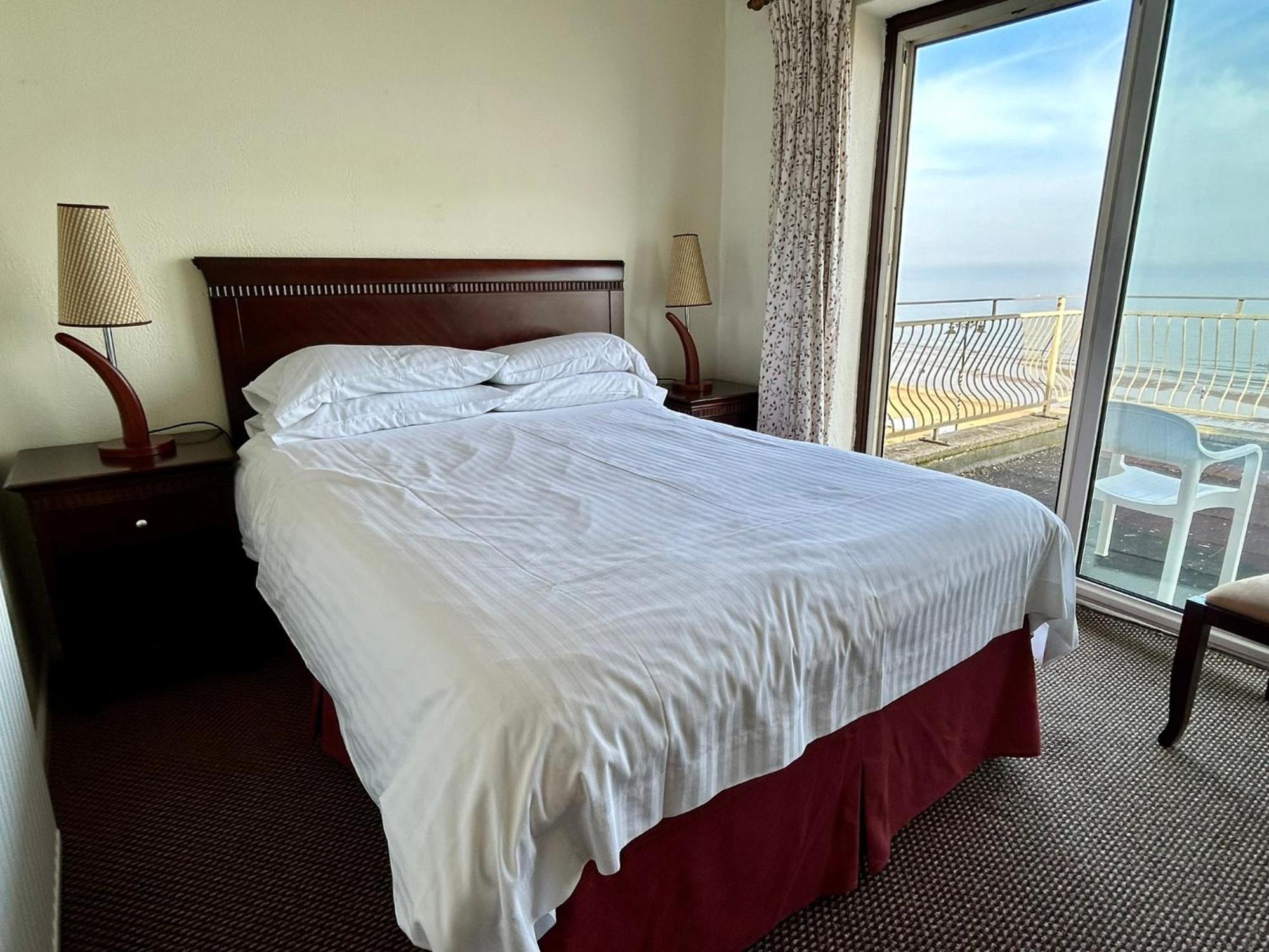 Bay View - Seafront, Sandown - Free Car Ferry For Bookings Of 3 Or More Nights, Subject To Availability ภายนอก รูปภาพ